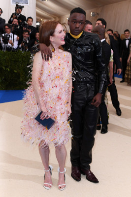 Julianne Moore pic #930033