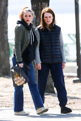 Julianne Moore pic #683362