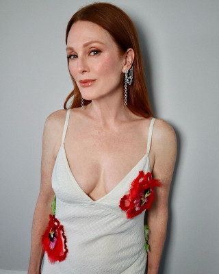 Julianne Moore pic #1363979