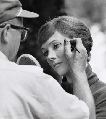 Julie Andrews pic #357951