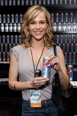 Julie Benz pic #330517