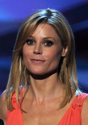 photo 21 in Julie Bowen gallery [id325623] 2011-01-11 00:00:00