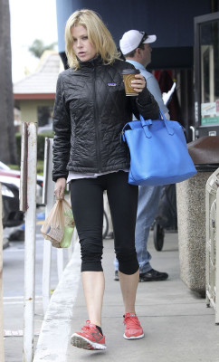 photo 14 in Julie Bowen gallery [id576181] 2013-02-17 00:00:00