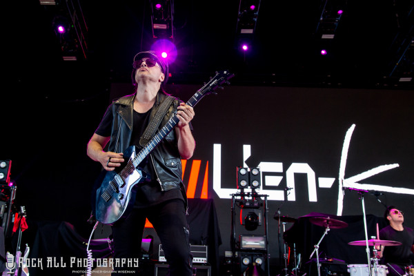 Julien-K pic #1105439