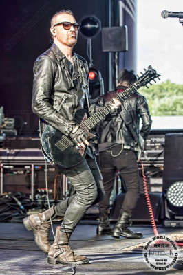 Julien-K pic #1056987
