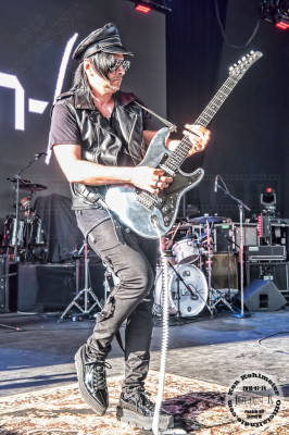 Julien-K pic #1056986