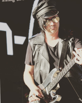 Julien-K pic #1059550