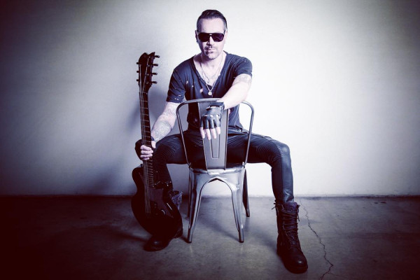 Julien-K pic #1031378