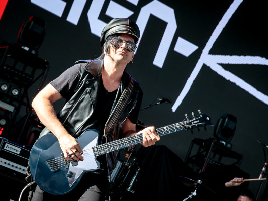 Julien-K pic #1109085