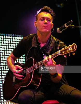 Julien-K pic #978240