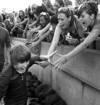 photo 14 in Bieber gallery [id270780] 2010-07-16 00:00:00