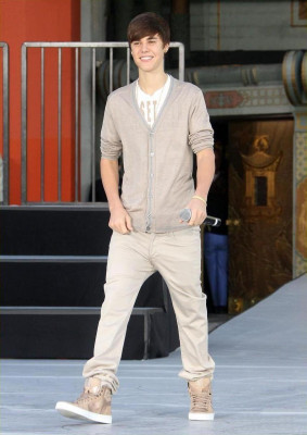 photo 5 in Bieber gallery [id457107] 2012-03-09 00:00:00