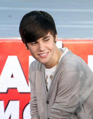 photo 4 in Bieber gallery [id457108] 2012-03-09 00:00:00