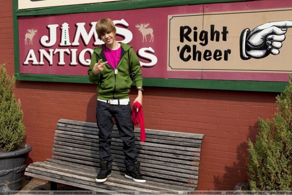 photo 13 in Bieber gallery [id270781] 2010-07-16 00:00:00