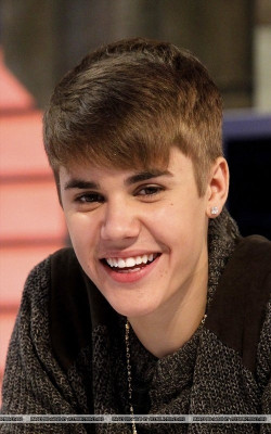 Justin Bieber pic #450297