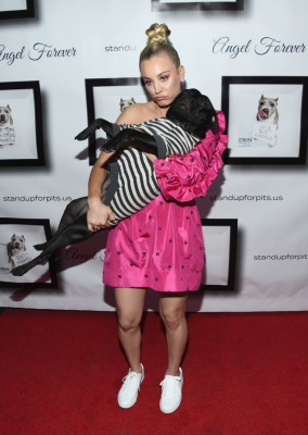 Kaley Cuoco pic #1083135