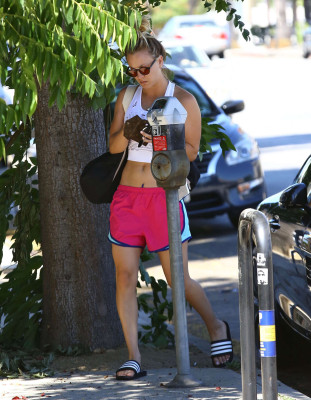 Kaley Cuoco pic #871946