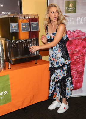 Kaley Cuoco pic #959811
