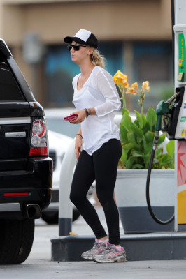 Kaley Cuoco pic #622281