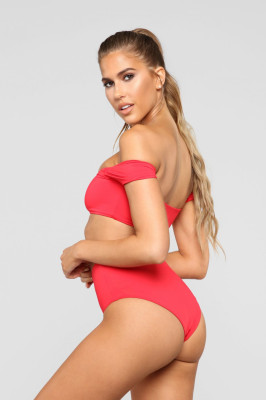 Kara del Toro pic #1199374