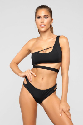 Kara del Toro pic #1199358