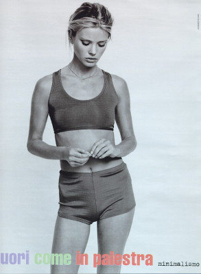 Karen Ferrari pic #1003