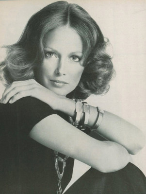 Karen Graham pic #382452