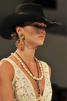 Karmen Pedaru pic #540973