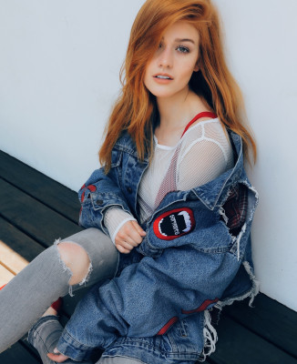 Katherine McNamara pic #956347