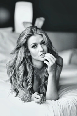 Katherine McNamara pic #1052842