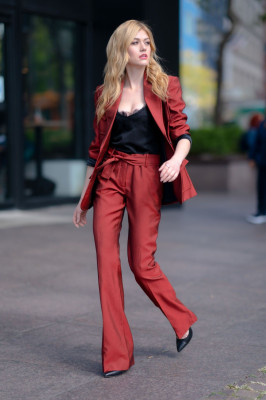 Katherine McNamara pic #1195086