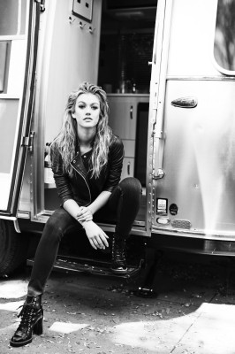 Katherine McNamara pic #1254954