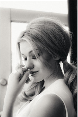 Katherine McNamara pic #1080463