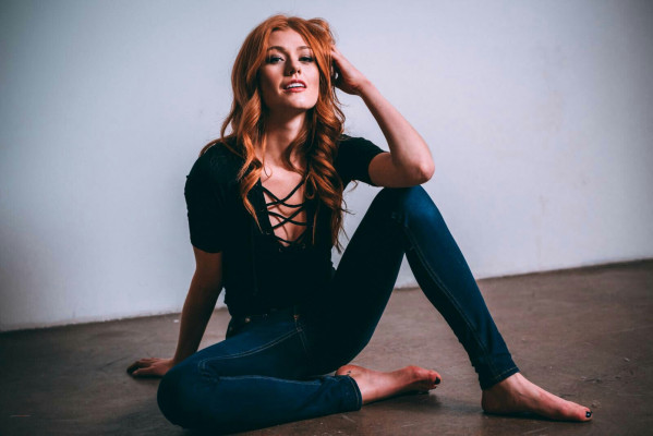 Katherine McNamara pic #1011853