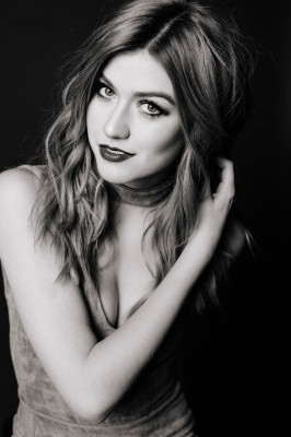 Katherine McNamara pic #1005513