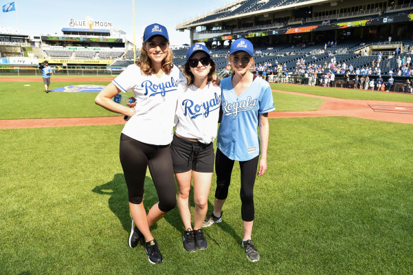 Katherine McNamara pic #1041531