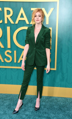 Katherine McNamara pic #1057689