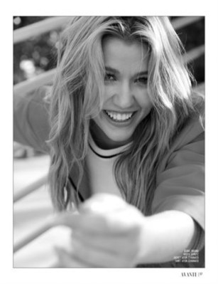 Katherine McNamara pic #1086646