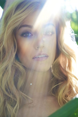 Katherine McNamara pic #1205603