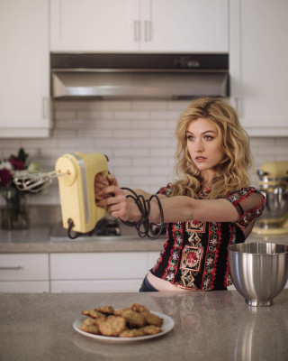 Katherine McNamara pic #1189230