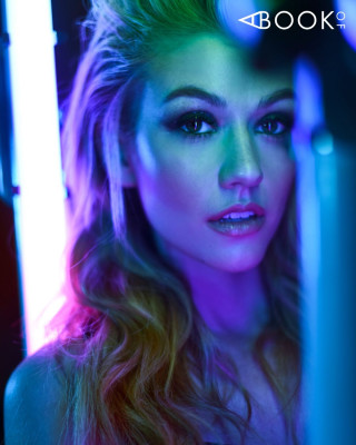 Katherine McNamara pic #1177213
