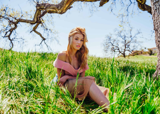 Katherine McNamara pic #1160554