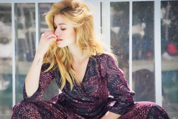Katherine McNamara pic #1192467