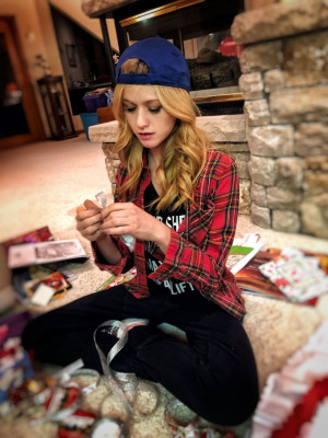 Katherine McNamara pic #1093581