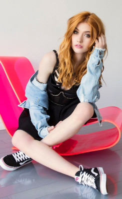 Katherine McNamara pic #955341