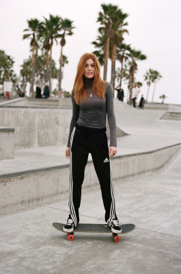 Katherine McNamara pic #912082