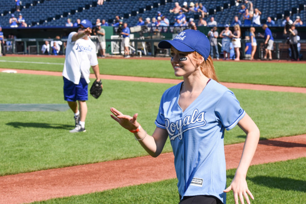 Katherine McNamara pic #1041533