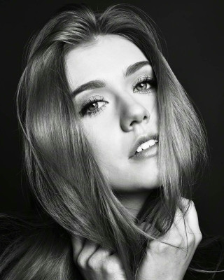 Katherine McNamara pic #919130