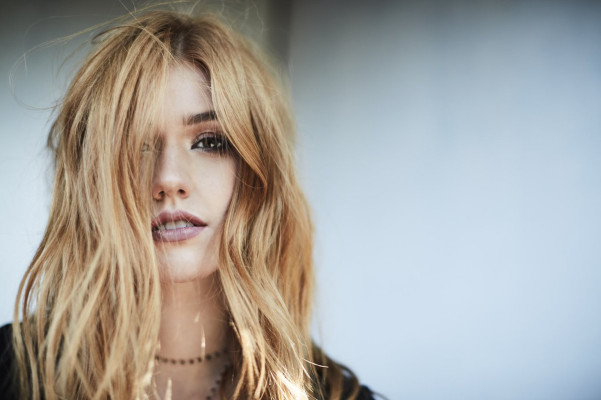 Katherine McNamara pic #1006329