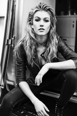 Katherine McNamara pic #1254950
